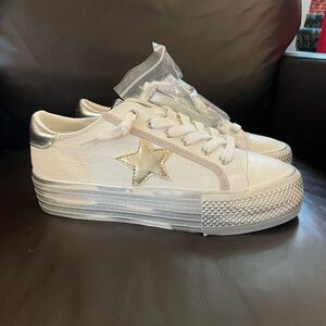 Vintage Havana AMAZE 13 - WHITE CROCO. Size 7